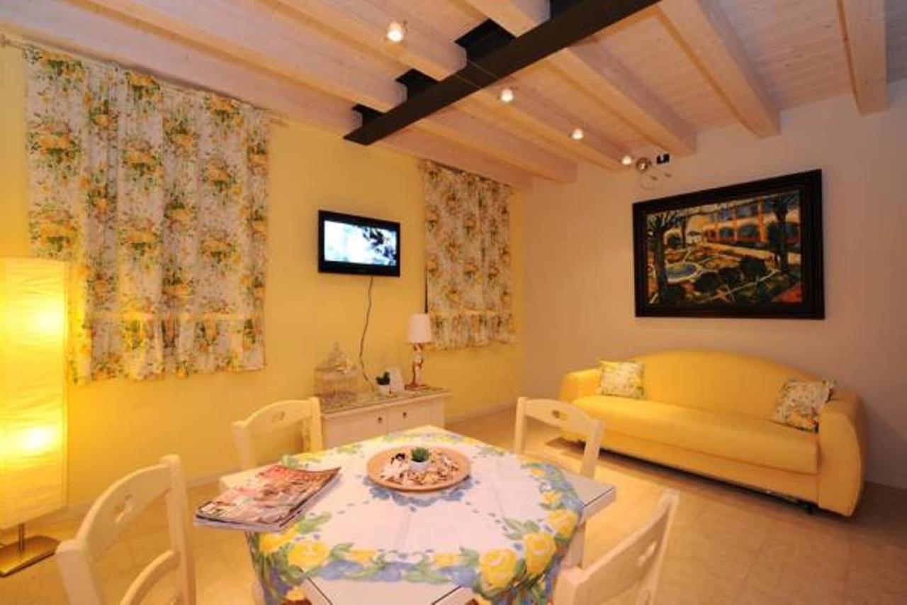 Residence Ca Di Capri Буссоленго Екстер'єр фото